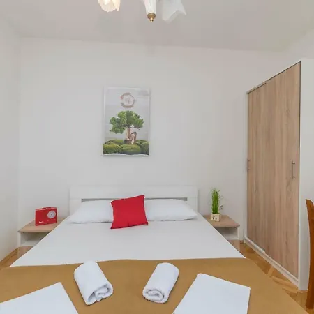 Apartments Villa Daniela Novalja Room photo