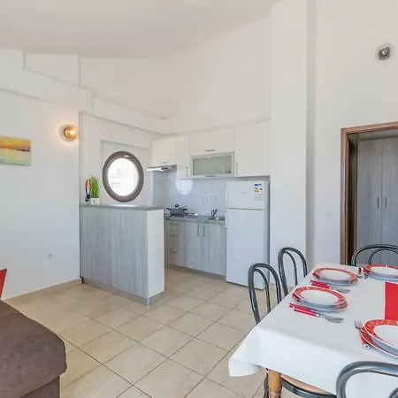 Apartments Villa Daniela Novalja Room photo