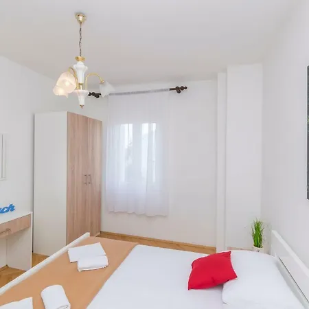 Apartments Villa Daniela Novalja Room photo